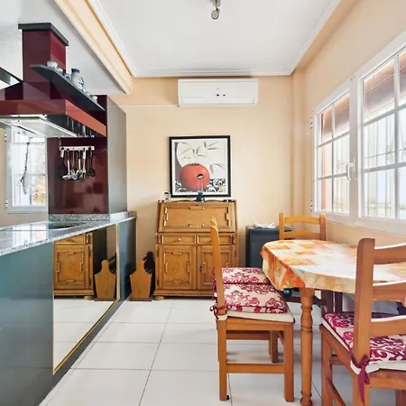 Fuer 4 Personen Ca 75 M In Punta Prima, Mittelmeerkueste Spanien Costa Blanca * Торевьиа