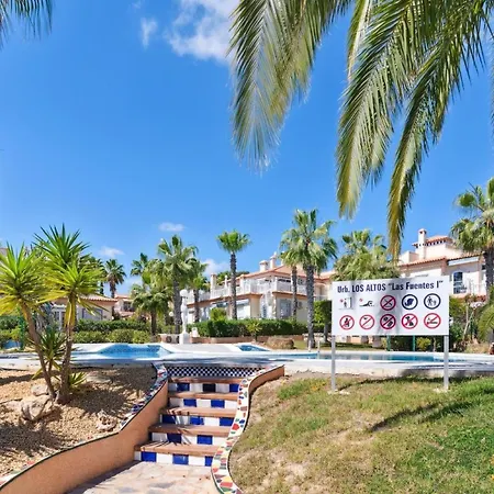 Fuer 4 Personen Ca 75 M In Punta Prima, Mittelmeerkueste Spanien Costa Blanca Торевьиа
